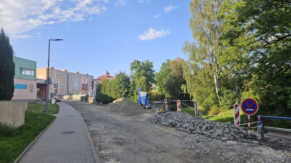 V srpnu se začalo pracovat v ulici Fučíkova