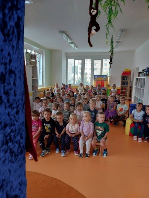 Modrá školka a její rok pod Modrým mráčkem