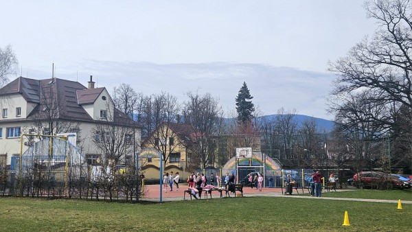 Areál ZŠ Jeseník, Průchodní