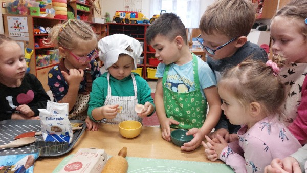 Poznávat, objevovat, patřit sem. Takový je rok v MŠ Kopretina