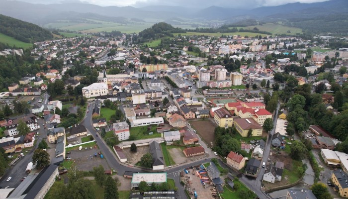 Ul. Tovární (obnova po povodních)