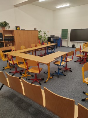 Obnovená učebna hudební nauky.