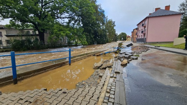 Ulice Fučíkova (obnova po povodních)