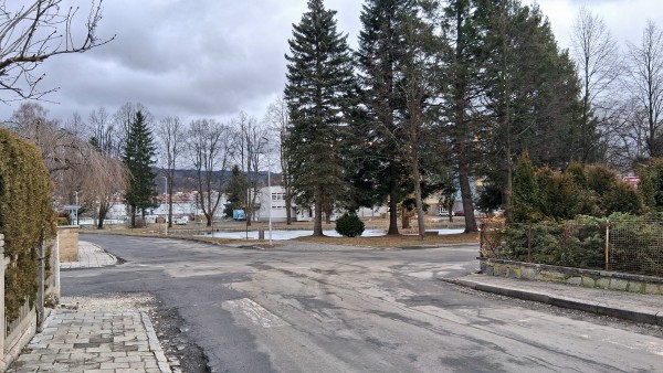 Křižovatka ul. J. Ježka a Denisova