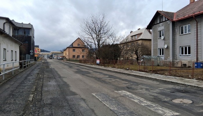 Ul. Jaroslava Ježka (obnova po povodni)