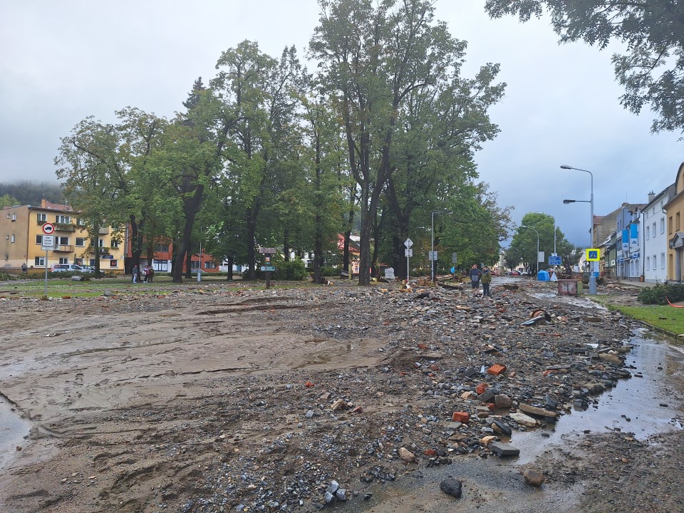 Nám. Svobody (obnova po povodni)