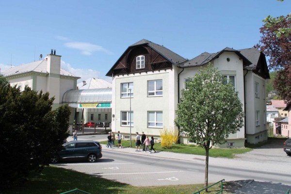 Hotelová škola Vincenze Priessnitze a Obchodní akademie Jeseník