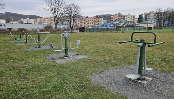 Workoutové hřiště (Lipovská)