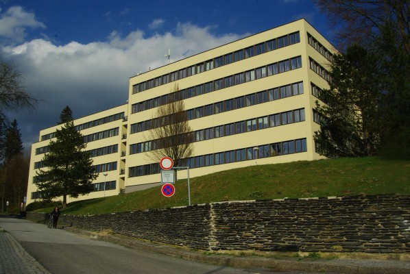 Úprava dispozic a rekonstrukce budovy Karla Čapka 1147/10 v Jeseníku (IPOS) - I. etapa