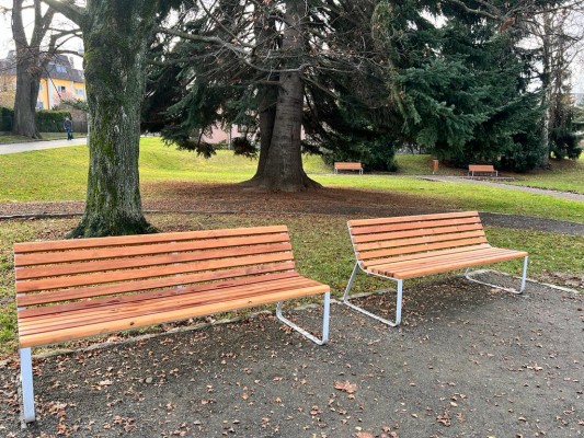 Nové lavičky